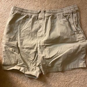 Vineyard vines men’s khaki shorts, XXL